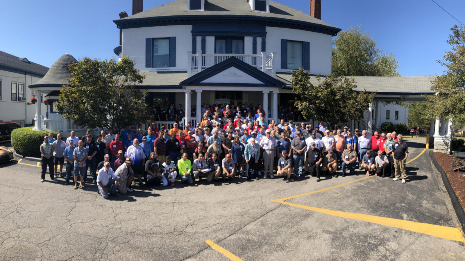 Lincoln Tech/NADC Alumni & Staff Gather at the Mansion in Nashville for the 100th Anniversary alumni event.