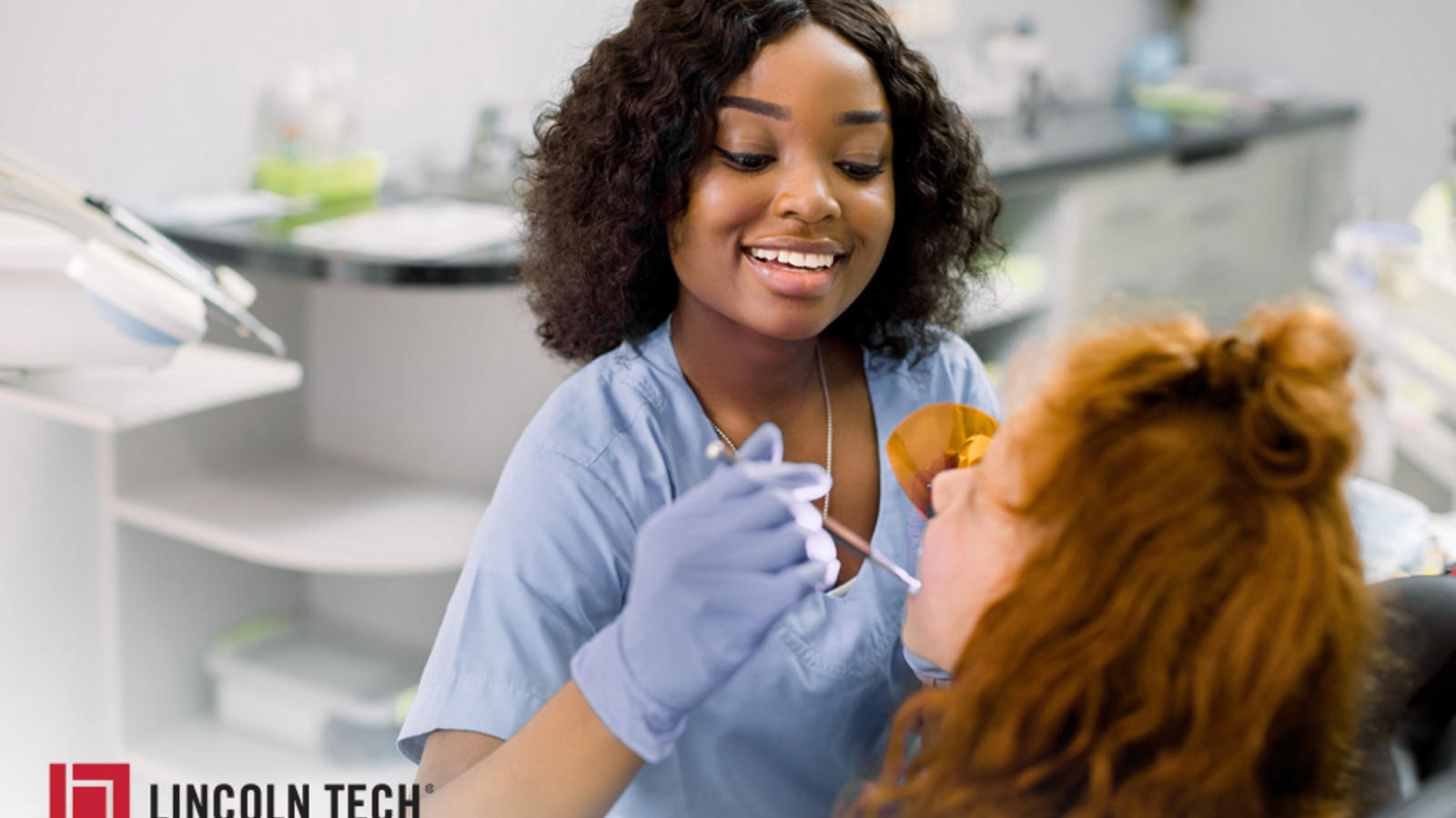 Why Become a Dental Assistant? - 4 Great Reasons
