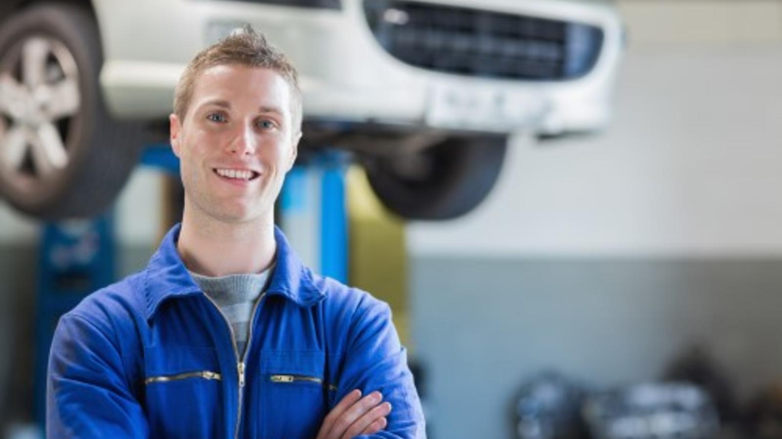 Job Market for Auto Mechanics is Wide Open