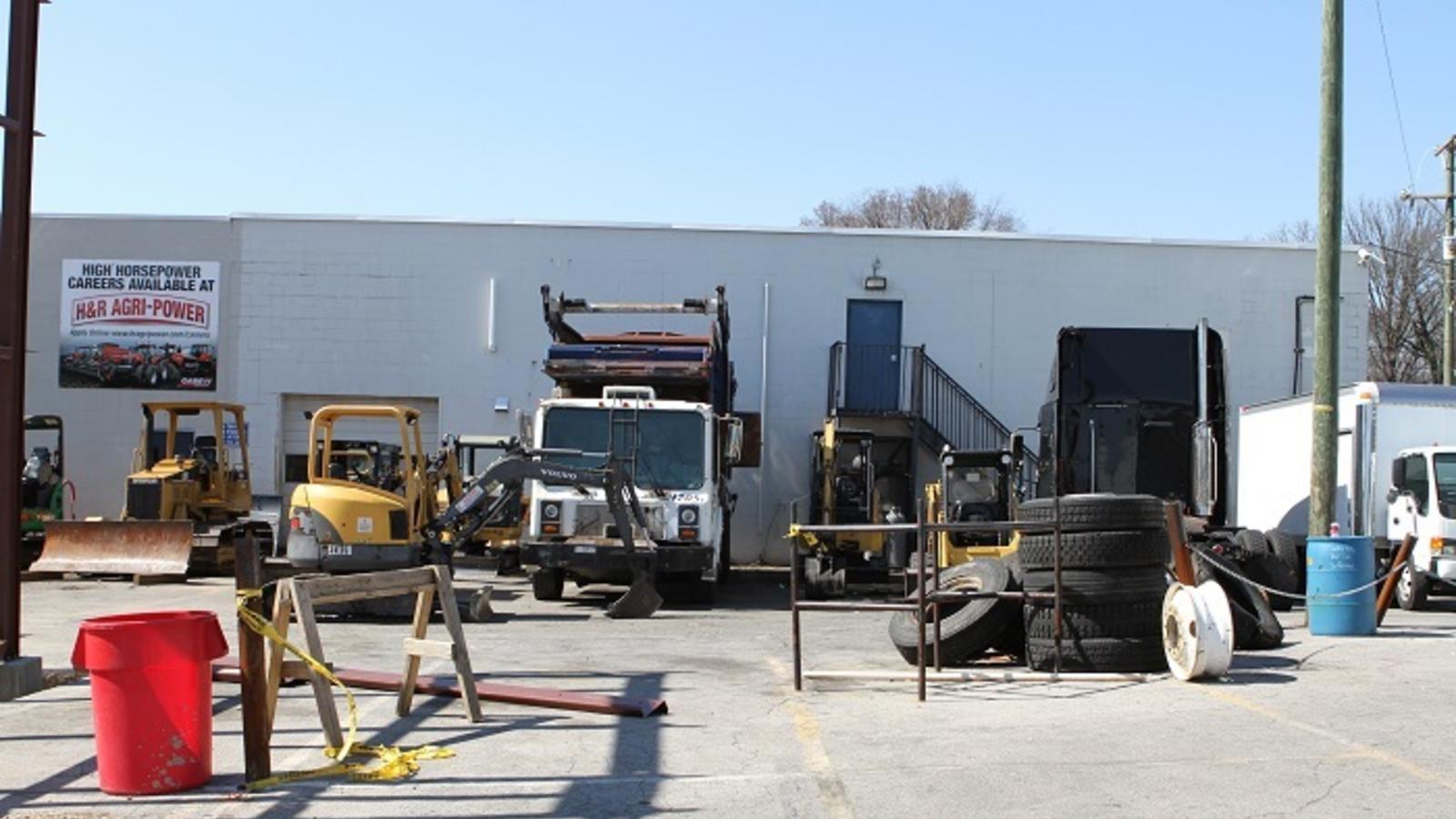 Caterpillar Dealers Recruit at Lincoln Tech in Nashville