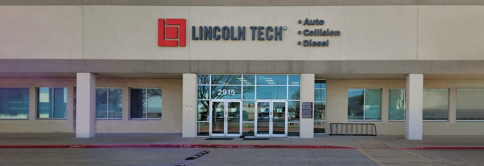 2023 view of Lincoln Tech's Grand Prairie Texas campus