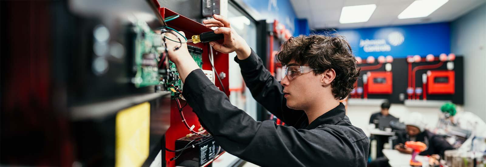 Electrical Electronics Hero