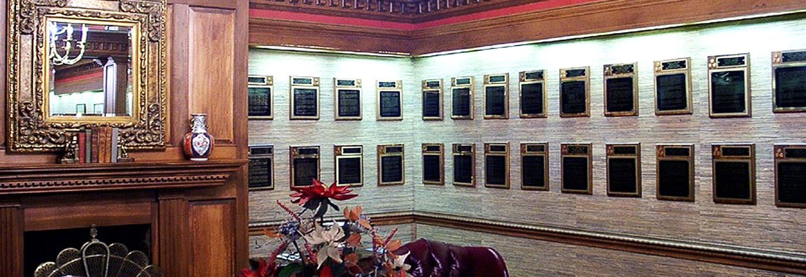 LT Nashville Hof Wall.jpg