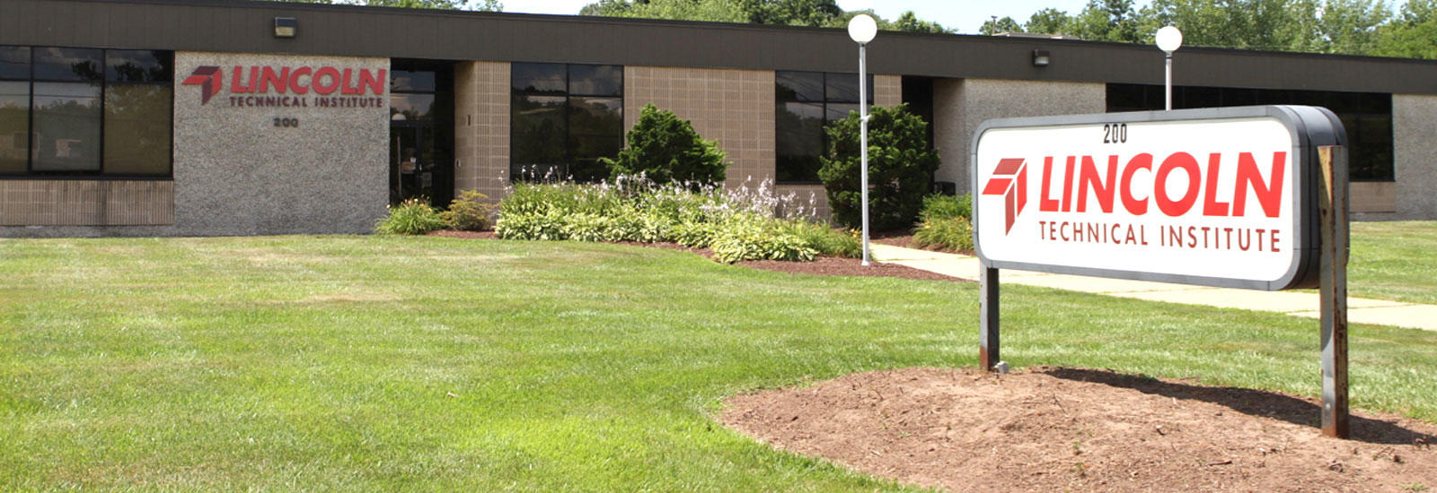 Lincoln Tech New Britain Campus Header.jpg