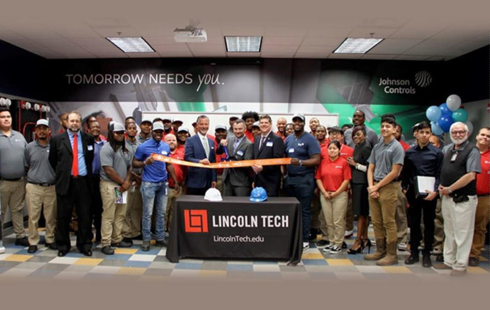 Johnson Controls Classroom Ribbon-Cutting at Lincoln Tech's Marietta GA Campus.