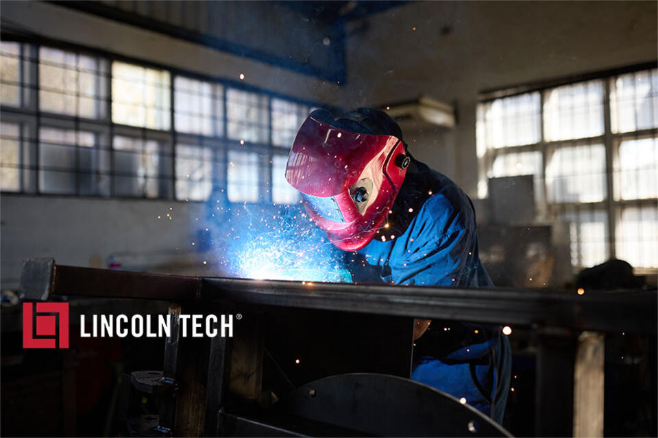 Follow these seven important steps to become a welder in Pennsylvania.
