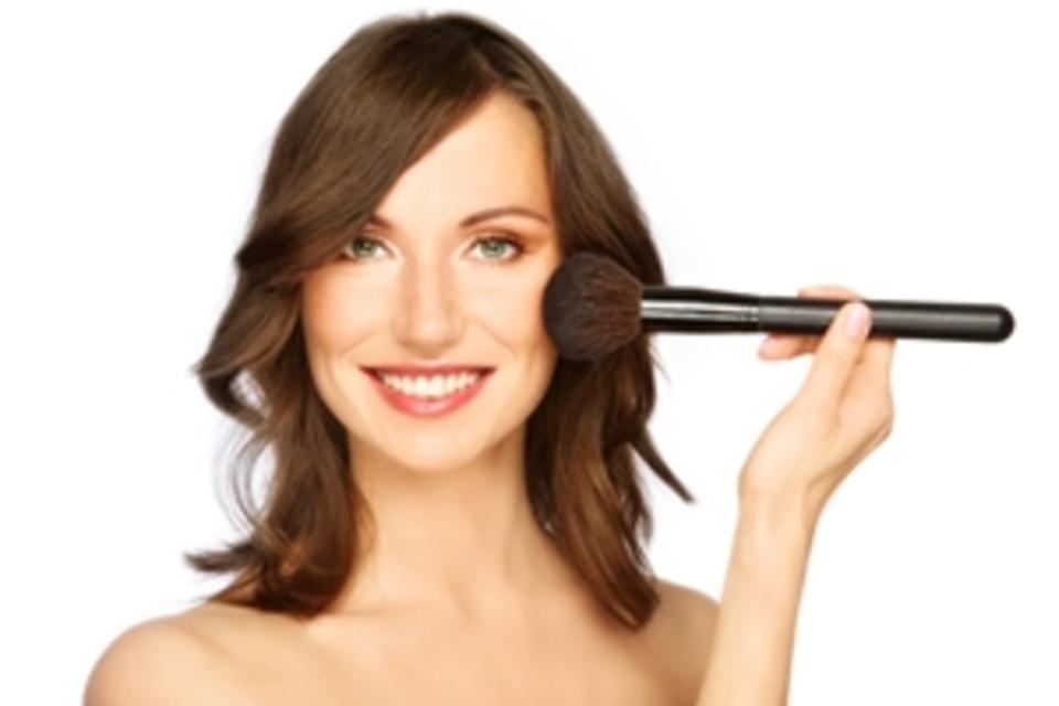 The Basics Of Getting Into Cosmetology 685 515427 0 14080311 300.jpg
