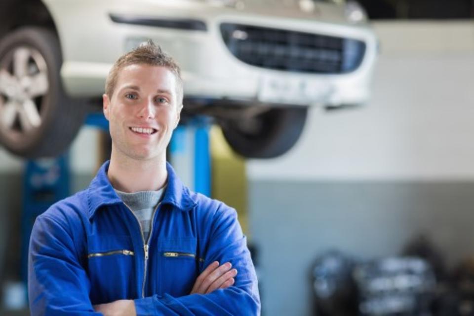 Job Market for Auto Mechanics is Wide Open